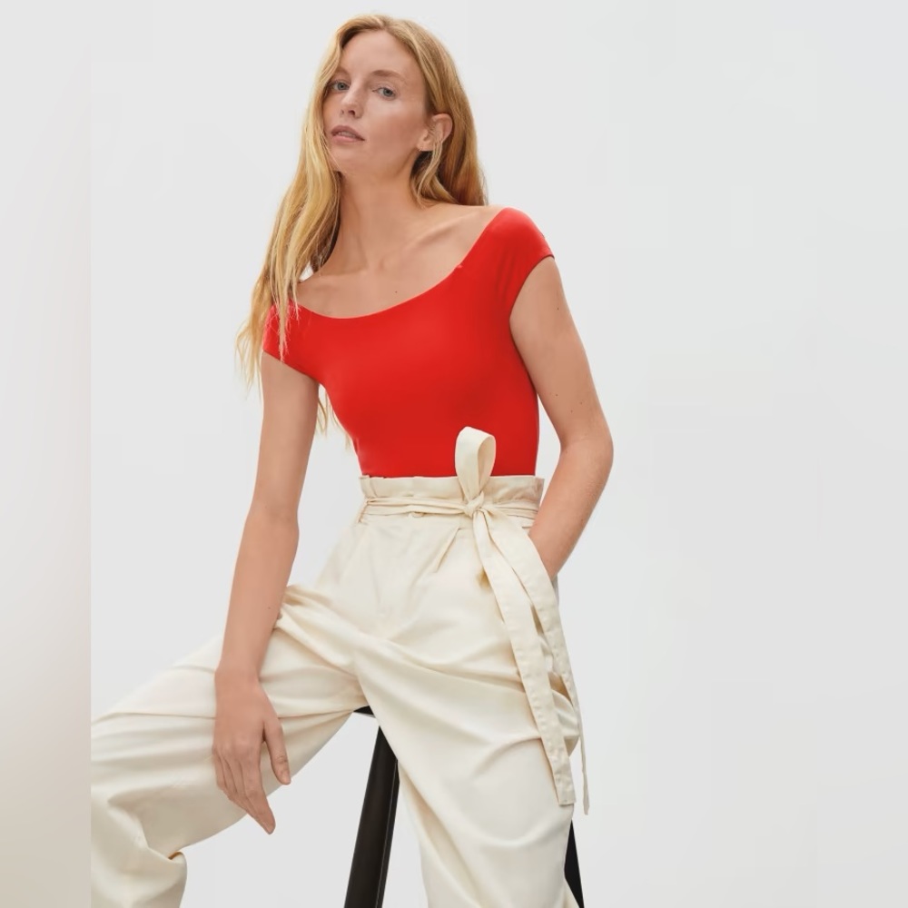 EVERLANE - The Off-the-Shoulder Bodysuit